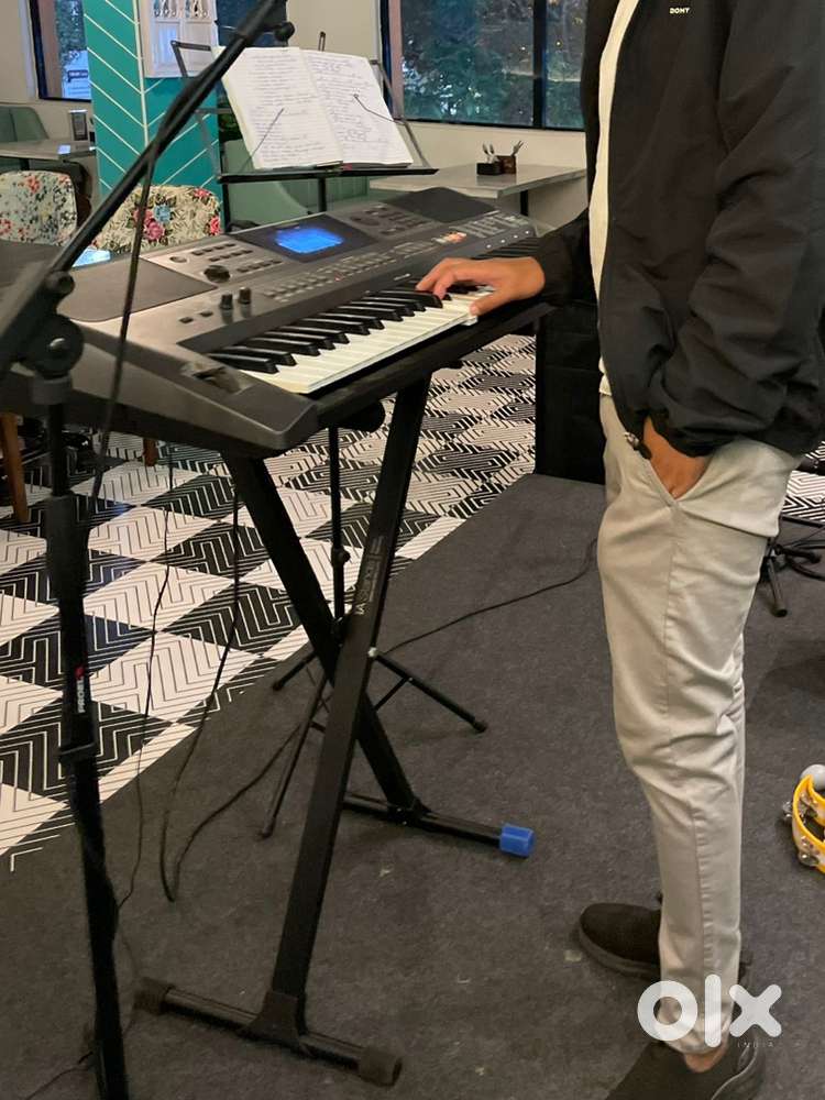 Yamaha PSR I 500 along with keyboard stand