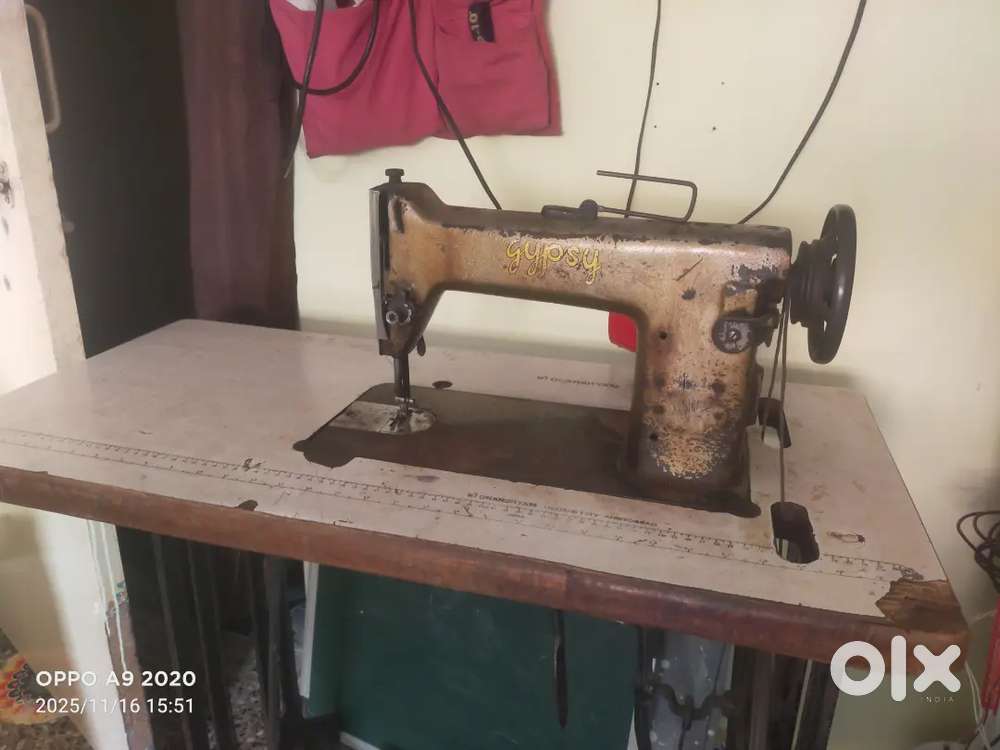 Sewing Machine full shelter