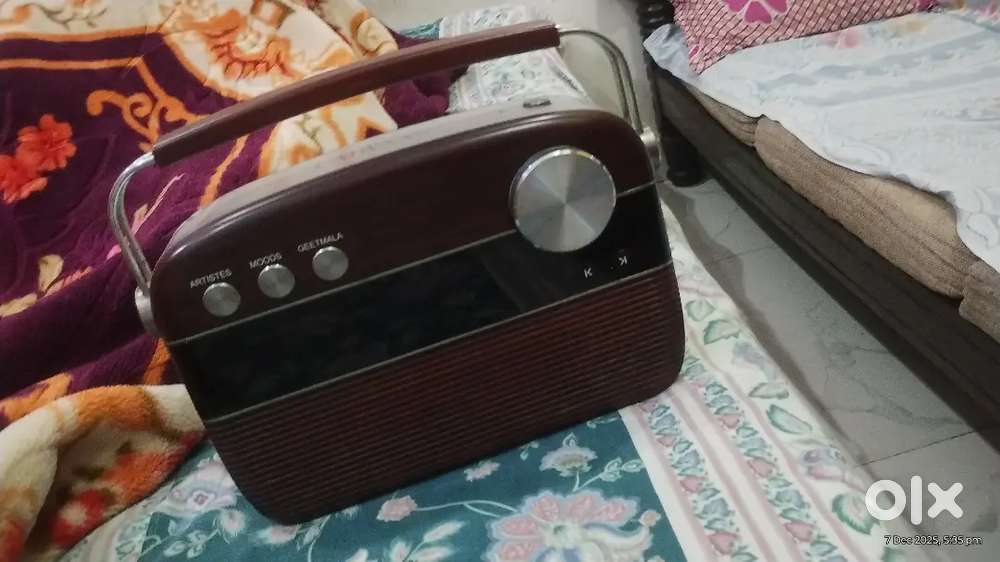 Fm radio and bluetooth speaker