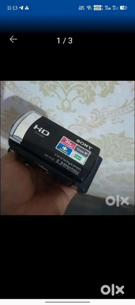 A very good condition full hd Sony Handycam