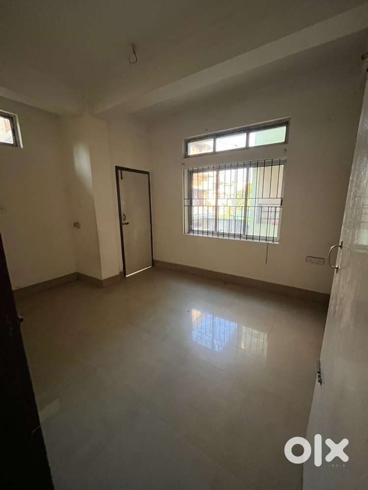 Coupl frndly Single / double room sixmile/ dispur 6.5/7.5.8.5k/9k