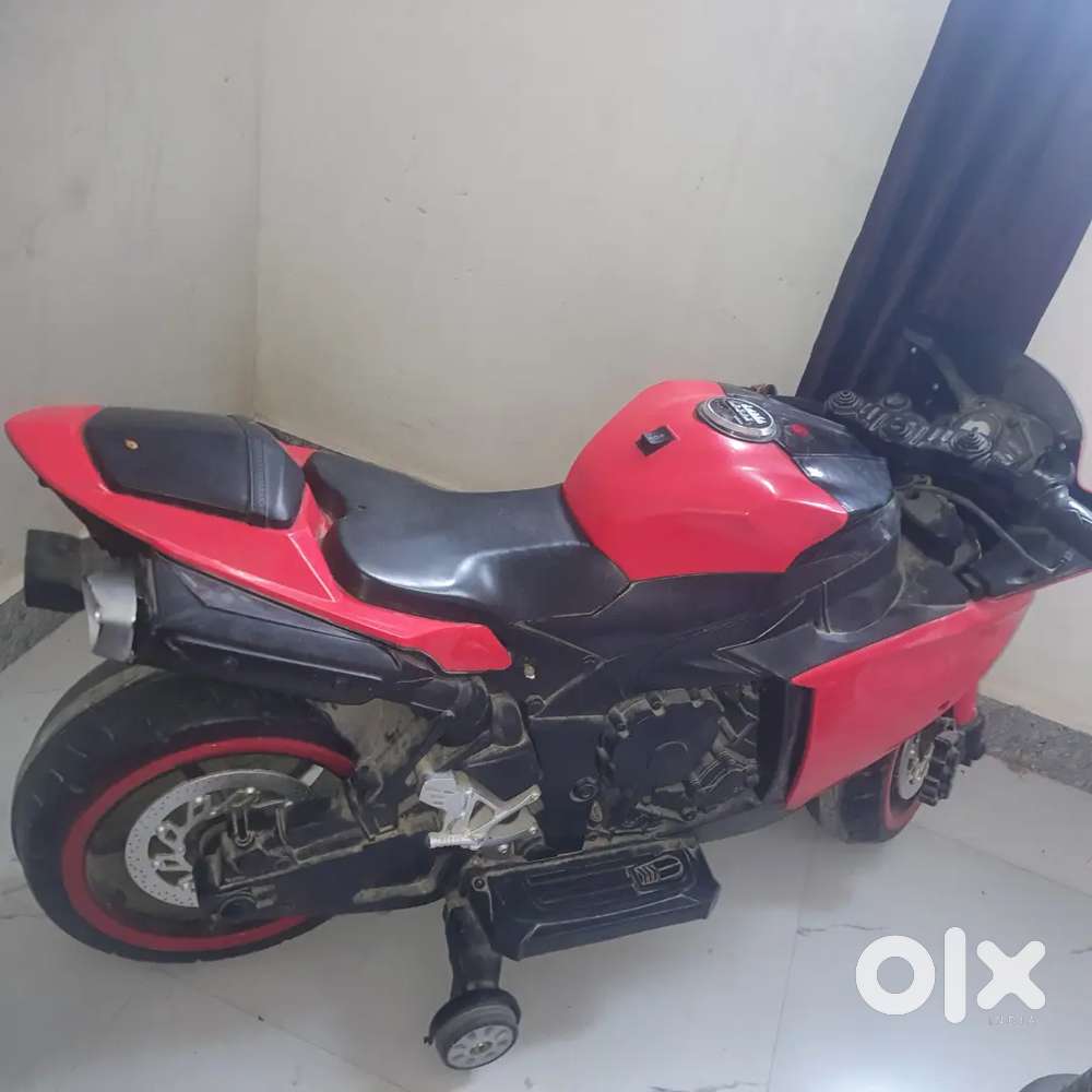 Children moter cycle hai 2 Yr bhi nhi hue Hai battery new h