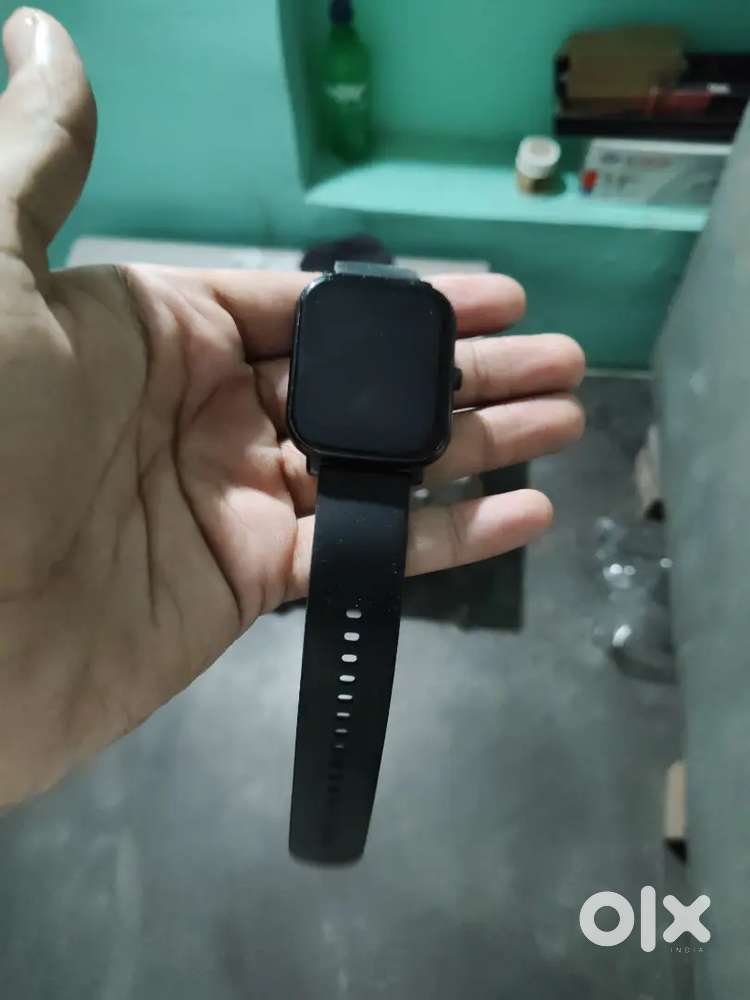 Noise icon buzz 2 watch and one more electric watch