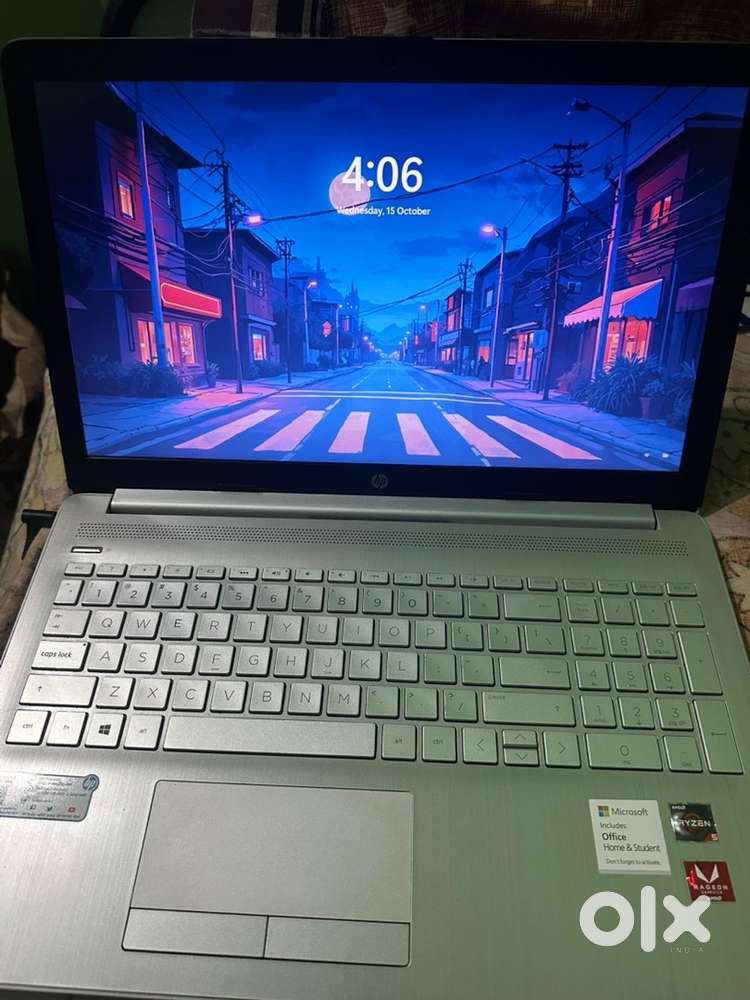 Hp laptop (15series) Windows 11 very urgent sale