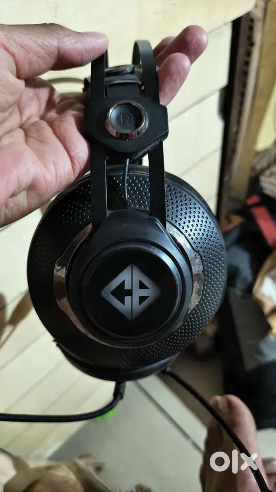 Cosmic byte headphones