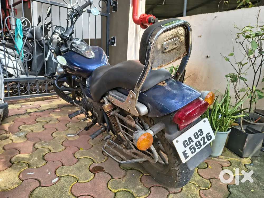 Avenger 180 street (beast to ride)