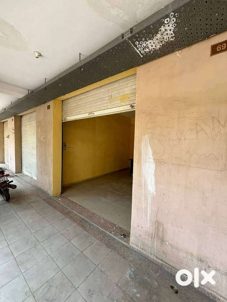 commercial shops available for Mangliya Regenta Hotel