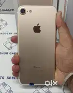 new  iphone 7 128gb sealed packed with all accesories and box