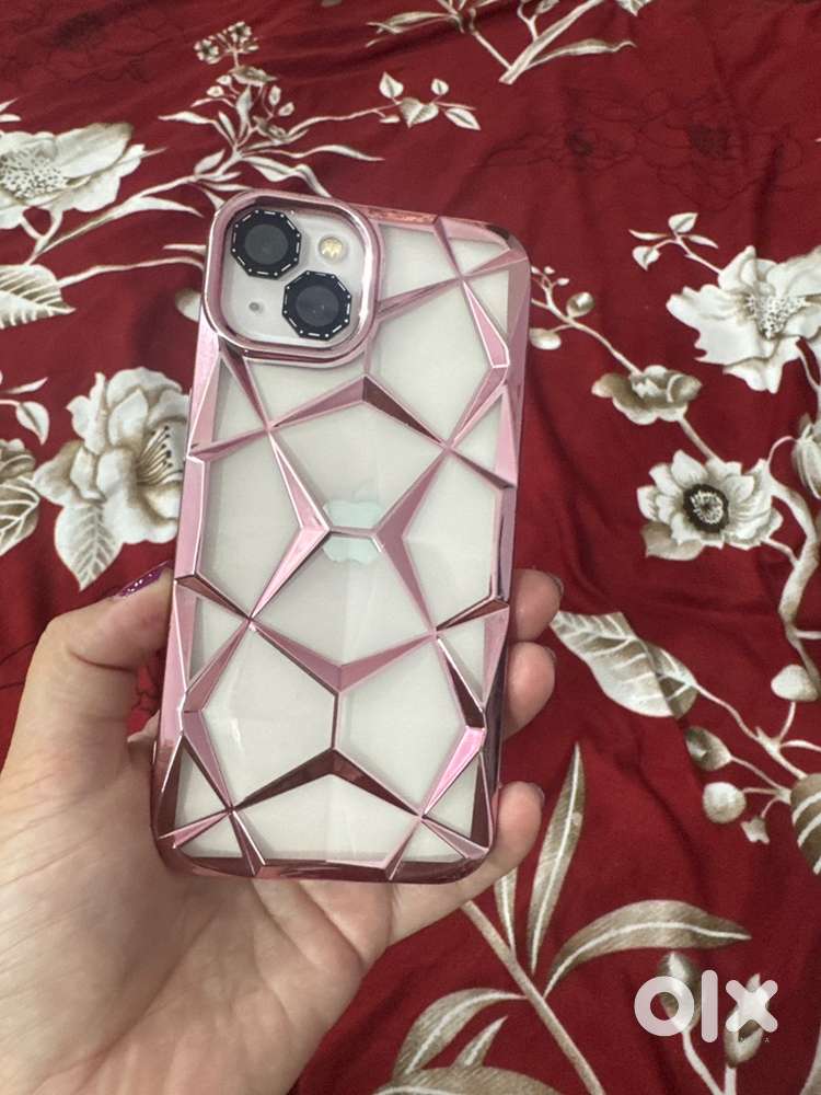 Iphone 13 pink colour