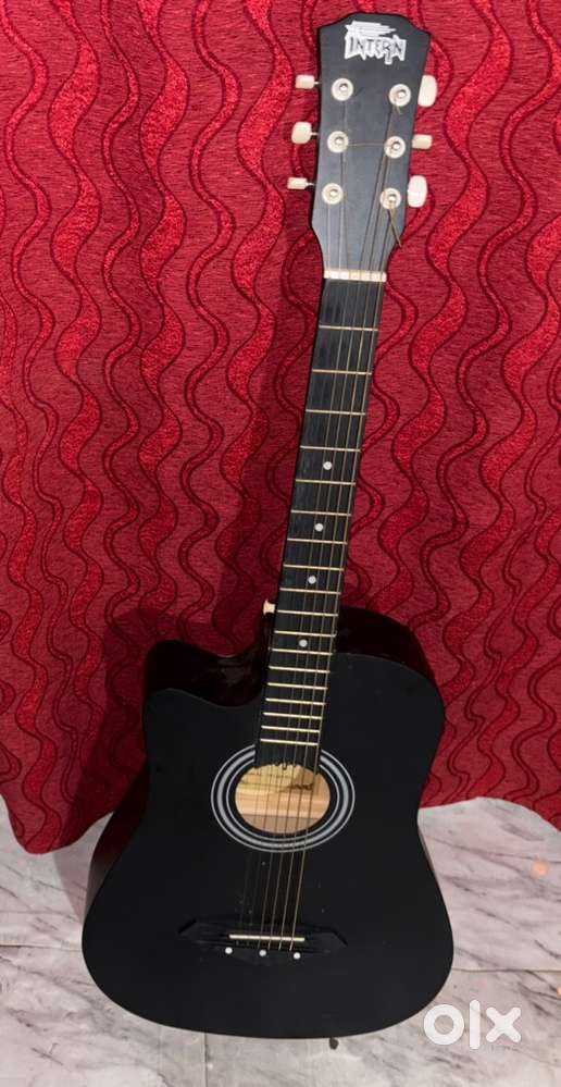 Left handed intern guitar recently purchase