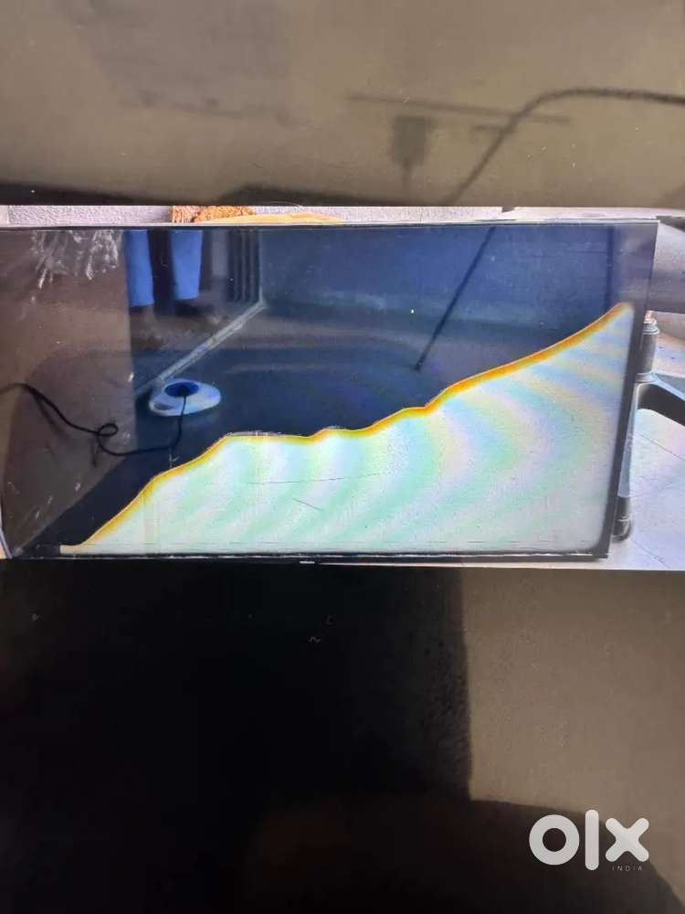 Samsung UHD screen broken