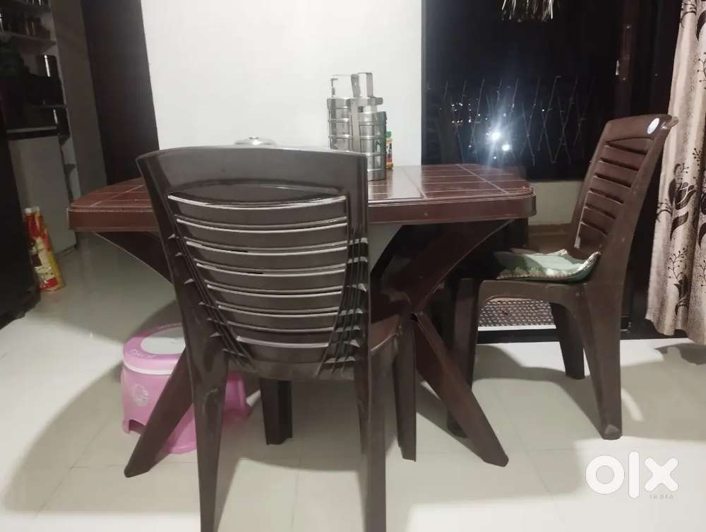 Table and 3 chair