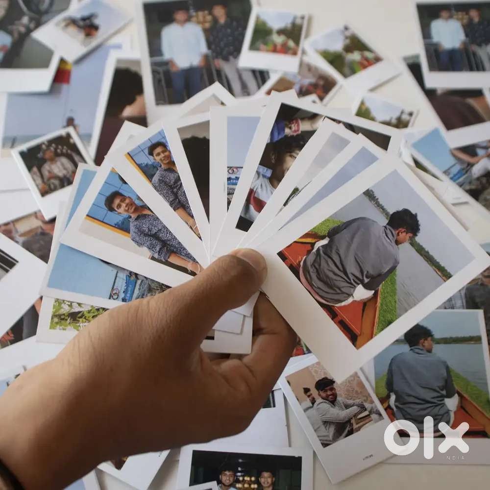 Customized Polaroid Photo Prints with Glossy Lamination