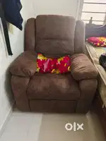 Recliner sofa single for sale