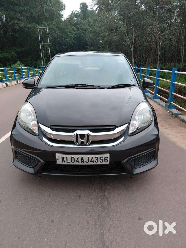 Honda Amaze 2016 Petrol Well Maintained