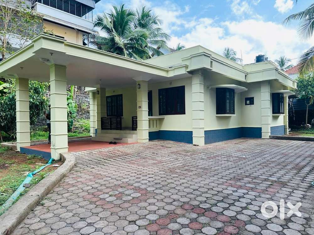 Semifurnished independent 2BHK house with parking