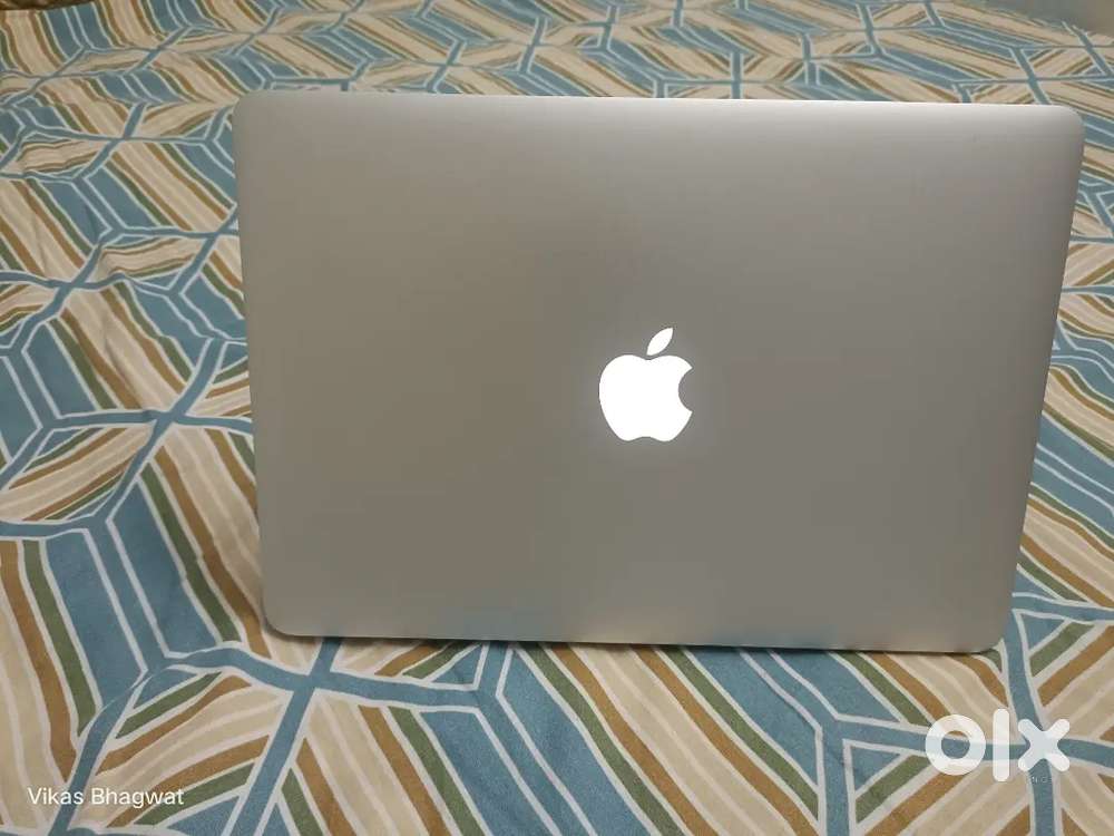 Apple MacBook Air 2017 i5 8GB 128GB Excellent Condition