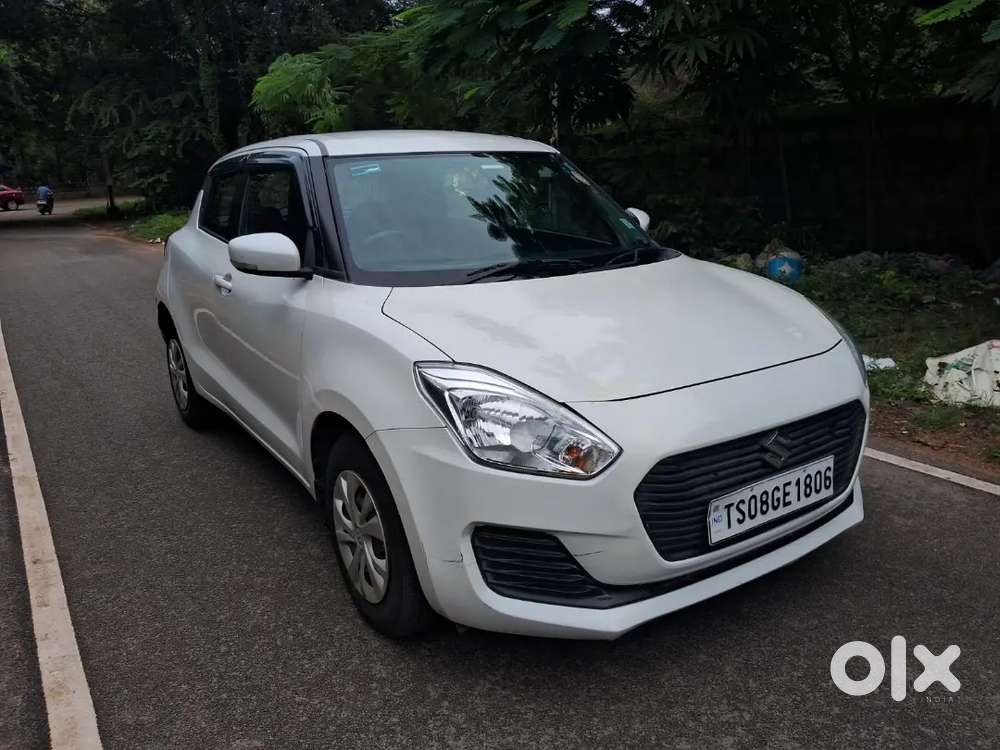 Maruti suzuki swift vxi showroom track