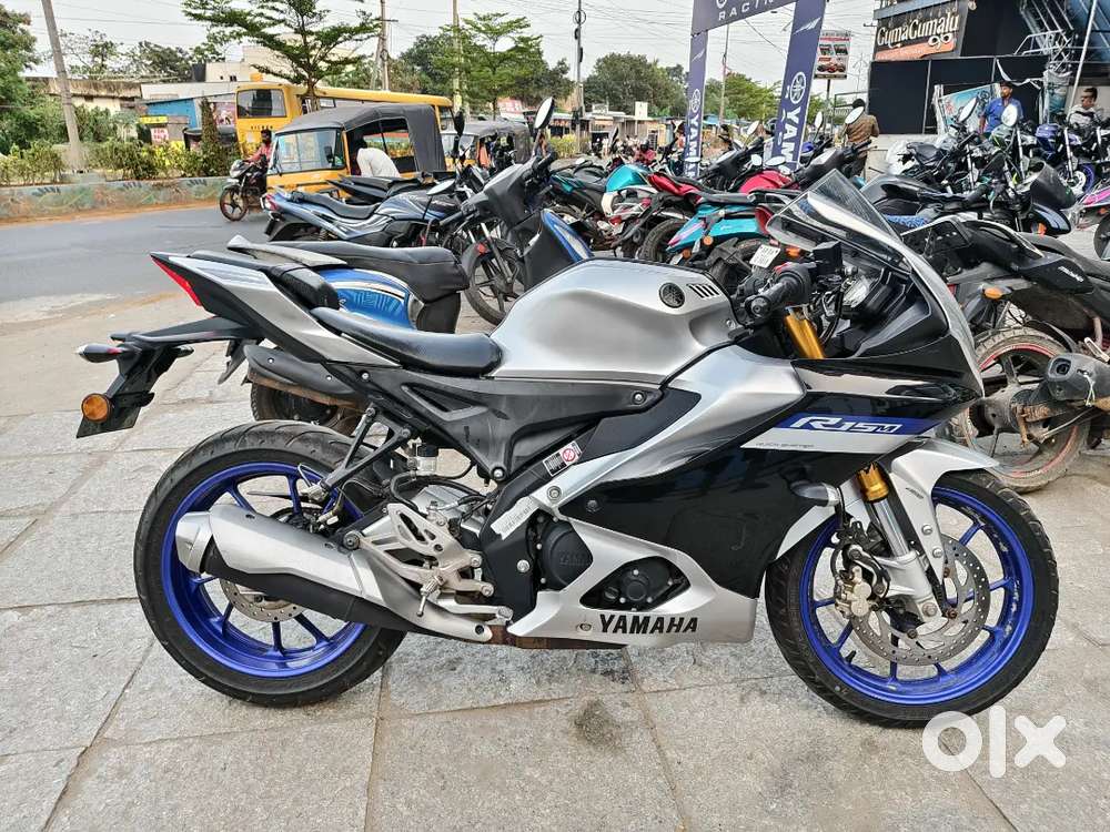 Yamaha/R15V4