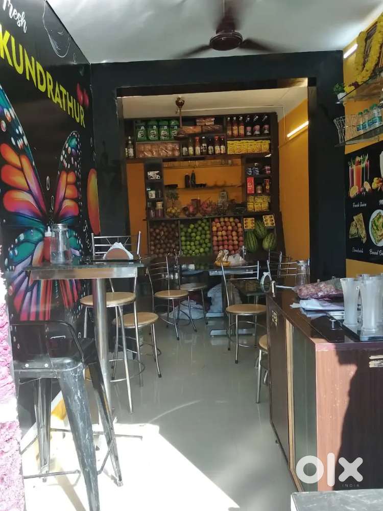 Sandwich bread omplate mom's  burger fresh juice master wanted