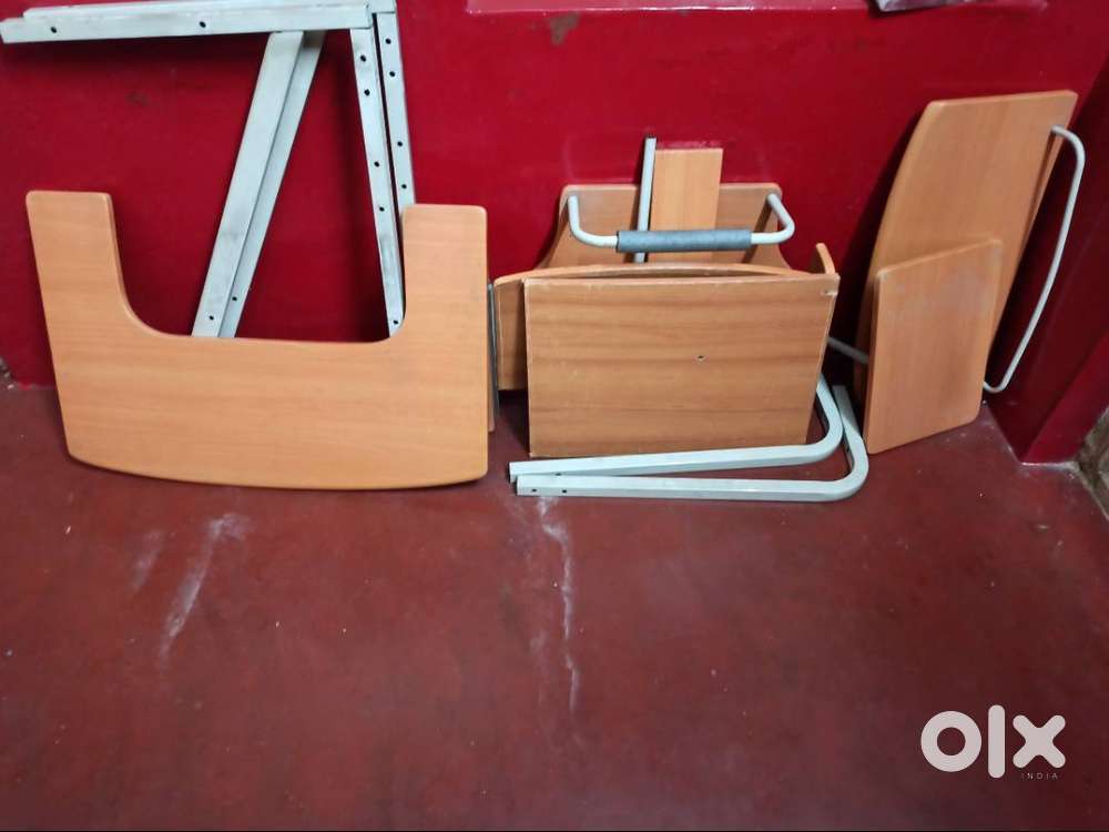 Used Computer Table available