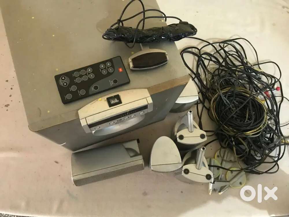 Jbl 5.1 home theatre with active woofer speaker with digital amplifier