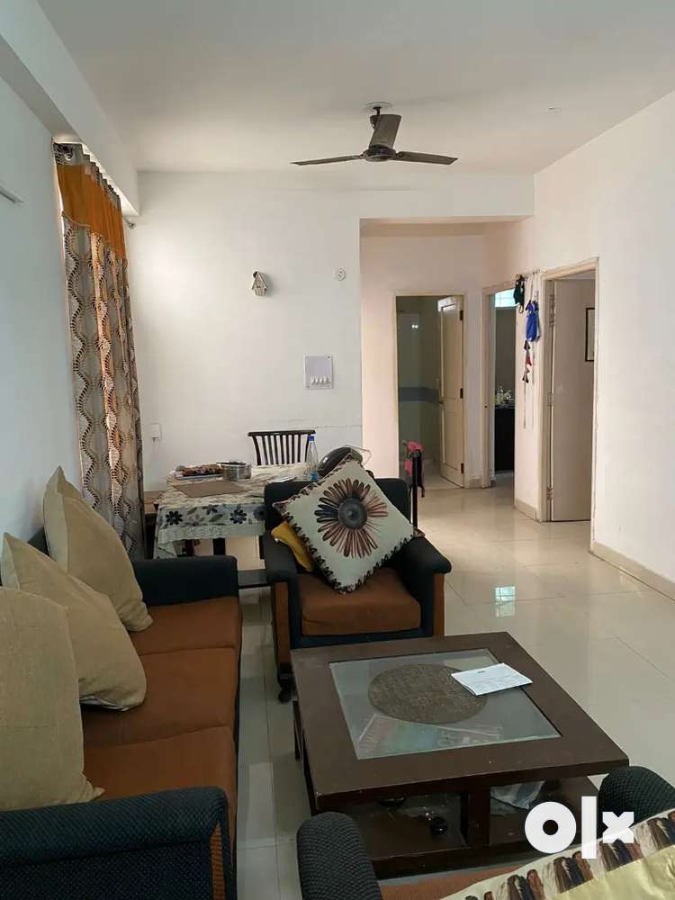 One space available in room of 2 bhk furnished flat for male