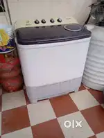 વોશીગ મશીન સેમી છે 3વર્ષ જુનુ છે