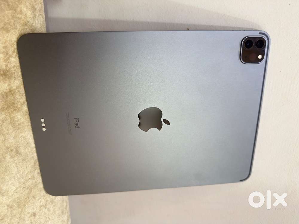 Apple iPad Pro + Apple Authorised Keyboard