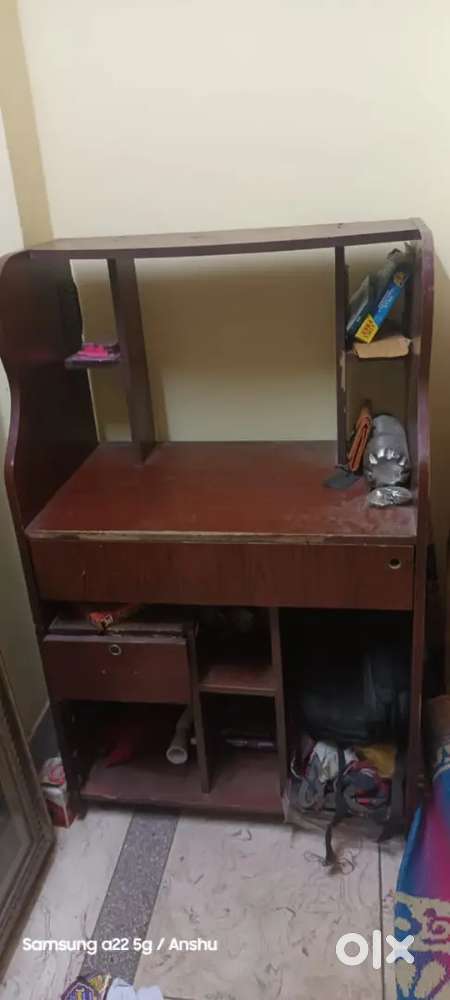 Computer Table/Study Desk/Laptop Table