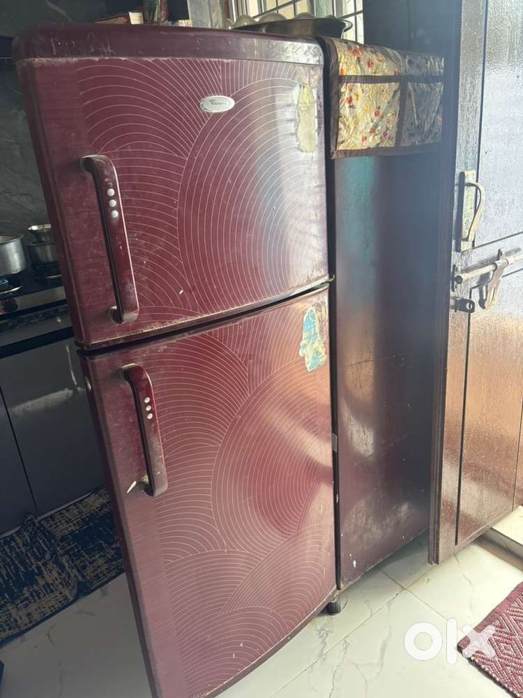 240L fridge in good condition