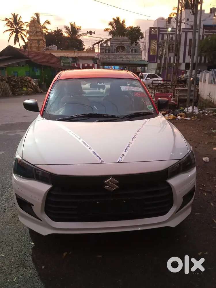 Driver wanted for Red Taxi