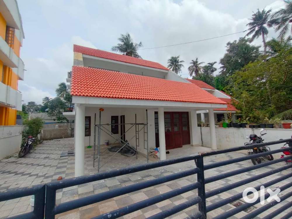 3 BHK Independent House for Rent at Sasthamangalam 28000