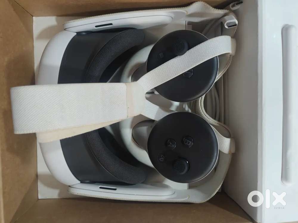 Meta quest 3 very light used 128gb with silicon case