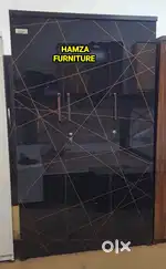 NEW LOOK PARTICLE WOOD HIGH GLOSSY 4by6.5 WARDROBE WITH STORAGE