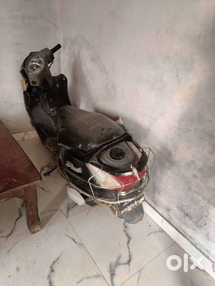 Hero duet scooty