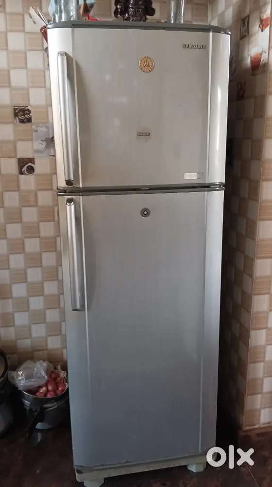 Samsung Refrigerator 245 ltr