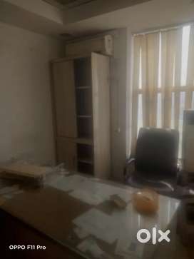 Megneto mall offizo 700 sq. Ft fully furnished office available rent