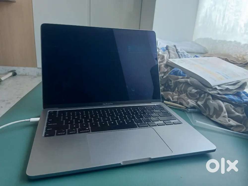 Macbook pro touchbar edition (16/512)