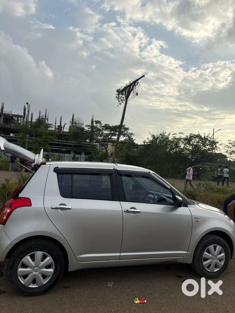 Maruti Suzuki Swift 2009 Petrol 96000 Km Driven