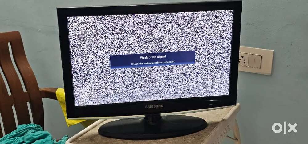 Hi am selling 22 inch tv