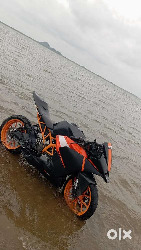 For sale good condition bike ktm rc200  singil owner price 75000
