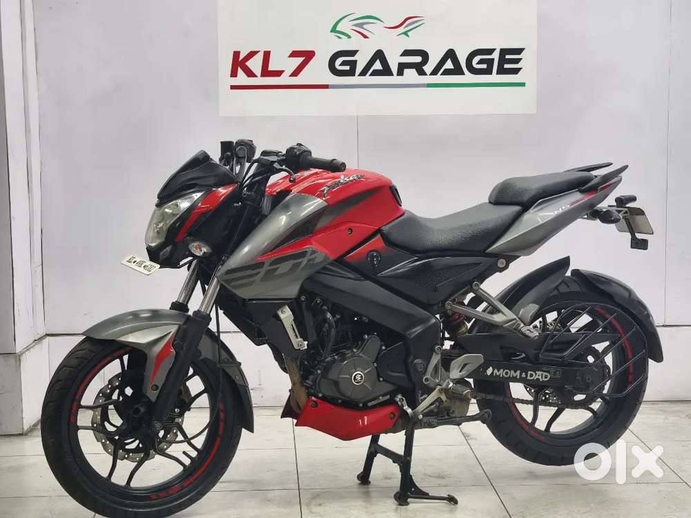 BAJAJ NS 200 BS4