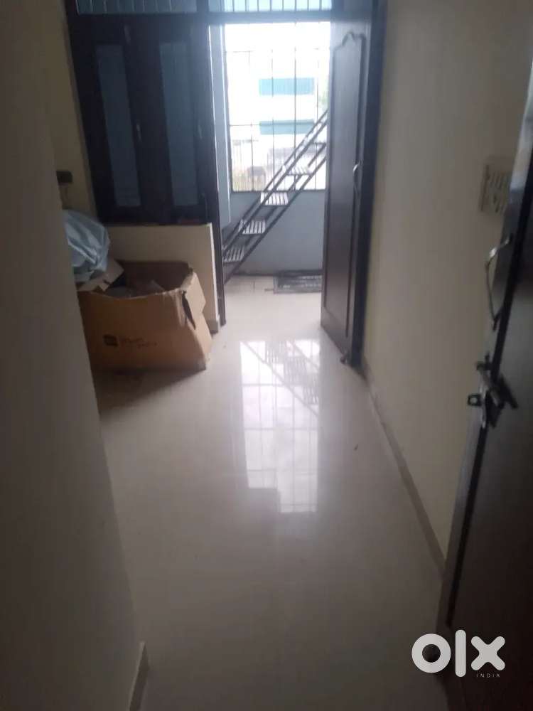 Only 2 boy or girl allow