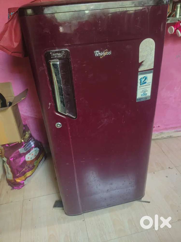 Whirlpool fridge 256 ltr