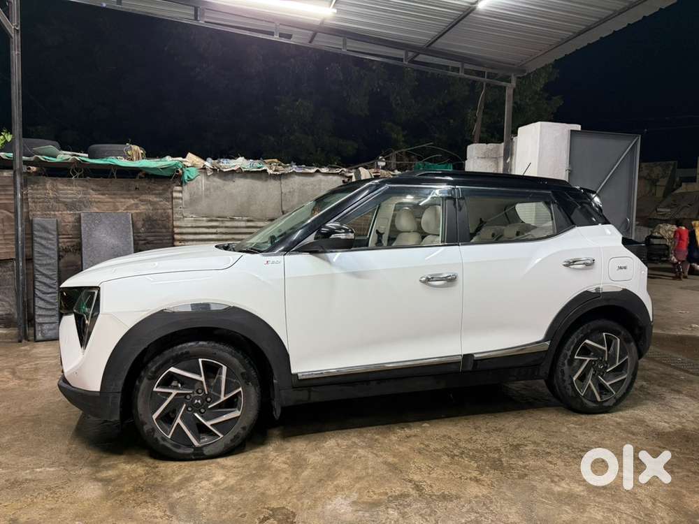 Mahindra XUV 3XO 2025 Petrol 17000 Km Driven