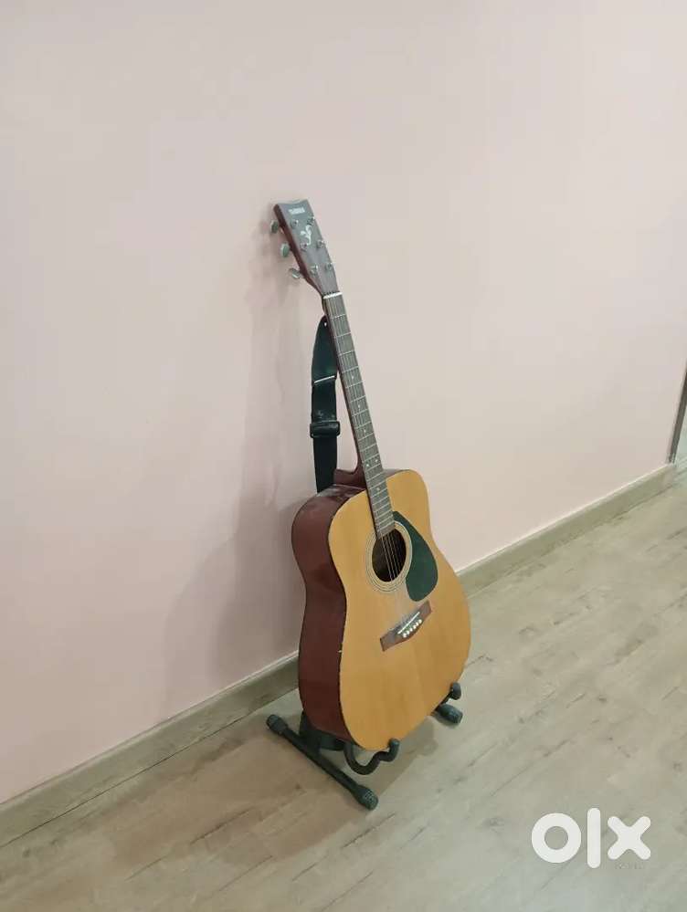 A Wonderful Yamaha Acoustic Guitar (F310)