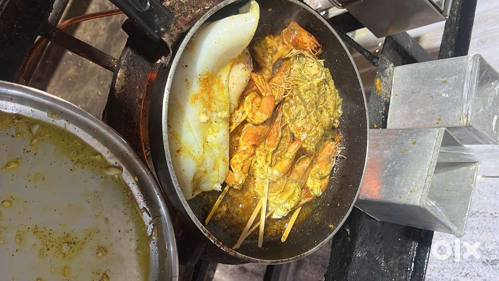 Looking for cook with Indian Chinese and continental knowledge