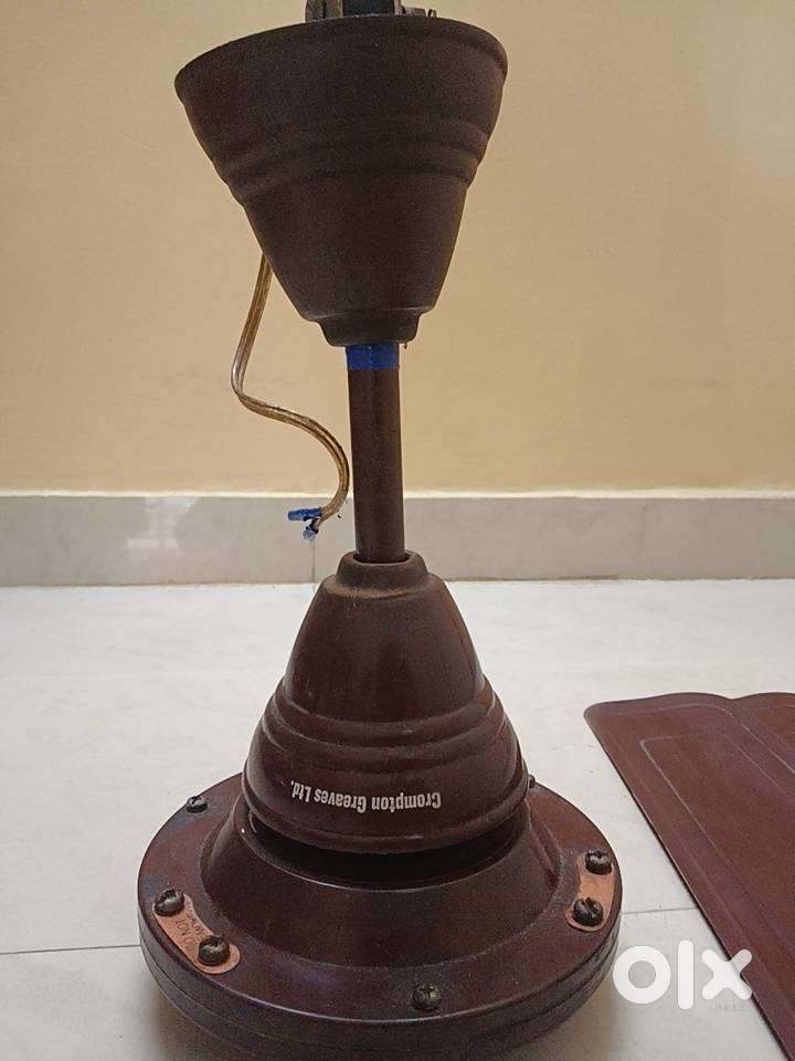Crompton Greaves ceiling fan for immediate sale