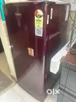 Selling WhirlPool Single Door Fridge 185 litre purchased 1 month back